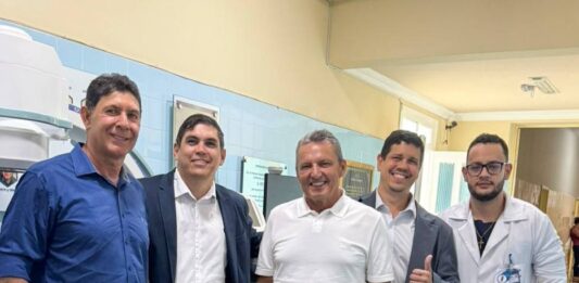 Emenda de R$ 800 mil do Deputado Federal CHARLES FERNANDES garante arco cirúrgico para a Fundação Hospitalar e Maternidade Senhora Santana em CAETITÉ