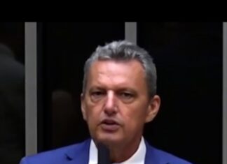 VÍDEO: Deputado CHARLES FERNANDES anuncia que o governador JERÔNIMO RODRIGUES fará um investimento de R$ 77 Milhões no Hospital Geral de Guanambi