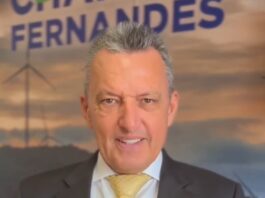 VÍDEO: Deputado CHARLES FERNANDES agradece ao governador JERÔNIMO RODRIGUES por ter autorizado licitação da pavimentação da estrada que liga CACULÉ A CONDEÚBA; "serão mais de 51 km de pavimentação com investimento de 70 Milhões de Reais", afirmou o deputado CHARLES FERNANDES