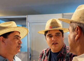 HUGO COSTA: Possível apoio do empresário e ex vice prefeito de Guanambi HUGO COSTA à pré candidatura a deputado federal de VÍTOR BONFIM, abre perspectiva de interessante parceria política; VÍTOR BONFIM e o governador JERÔNIMO RODRIGUES visitaram o stand da COMERCIAL ARAGUAIA na EXPO GUANAMBI 2026