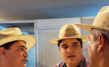 HUGO COSTA: Possível apoio do empresário e ex vice prefeito de Guanambi HUGO COSTA à pré candidatura a deputado federal de VÍTOR BONFIM, abre perspectiva de interessante parceria política; VÍTOR BONFIM e o governador JERÔNIMO RODRIGUES visitaram o stand da COMERCIAL ARAGUAIA na EXPO GUANAMBI 2026