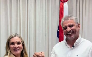VÍDEO: Prefeito de Guanambi NAL AZEVEDO convida a deputada IVANA BASTOS para abertura do FORRÓ DO GURUTUBA, no São João de Guanambi, que será de 18 a 22 de Junho, na Praça do Feijão; "Estamos juntos", disse IVANA para NAL
