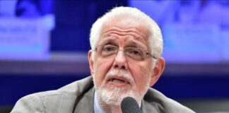 PT da Bahia, se tiver juízo, escala o deputado JORGE SOLLA no lugar de JAQUES WAGNER para concorrer ao senado; o galego passou a ser figura política tóxica, vai comprometer a campanha de JERÔNIMO e LULA, e corre risco de ser preso durante a campanha política