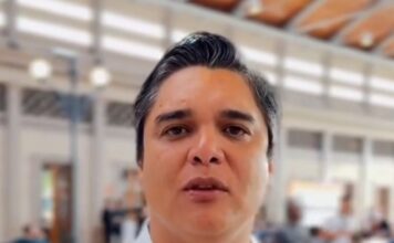 VÍDEO: Pré candidato a deputado federal VÍTOR BONFIM, diz que o governador JERÔNIMO RODRIGUES assinará nesta sexta-feira (03), ordem de serviço com investimento de R$ 4 Milhões para construção do novo HEMOBA de Brumado