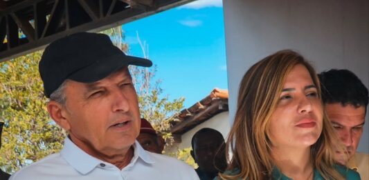 Deputado CHARLES FERNANDES segue conquistando apoios de lideranças, participa em SERRA DOURADA de evento político ao lado do prefeito de Santa Maria da Vitória TONHO DE ZÉ DE AGDÔNIO e da pré candidata a deputada estadual BETE DE ZÉ DE AGDÔNIO