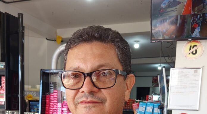 Genilson Vieira, conhecido como NINHO, começou o seu comércio pequeno, pequeniNINHO, cresceu, lutou, trabalhou, Deus ajudou e agora amplia, e NINHO anuncia a inauguração para dia 29/09 do SUPERMERCADO RIO BRANCO