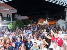 Ex-aliado de ACM NETO faz comício pra JERÔNIMO e relembra 2022: “não pude ajudar”