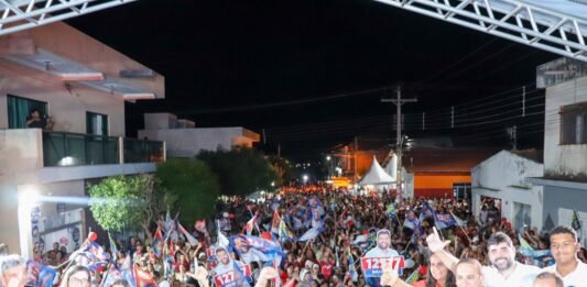 Ex-aliado de ACM NETO faz comício pra JERÔNIMO e relembra 2022: “não pude ajudar”